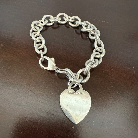 Tiffany Co Sterling Silver Round Circle Link Heart Bracelet 7.25" Box Pouch - Picture 2 of 8